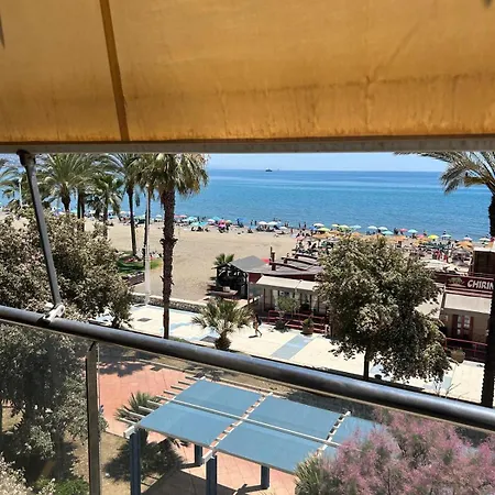 Pacific Beachfront Lägenhet